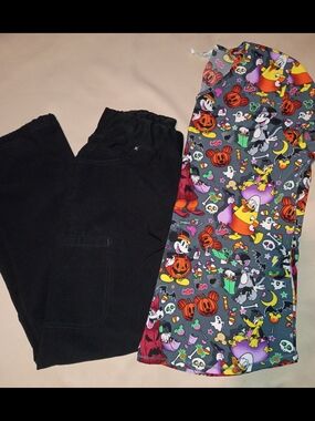 Disney Multicolor Halloween Character Scrub Pants on Gray